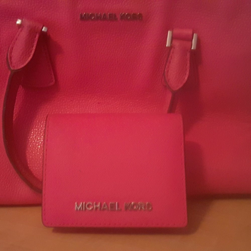 Michael Kors Purse a wallet